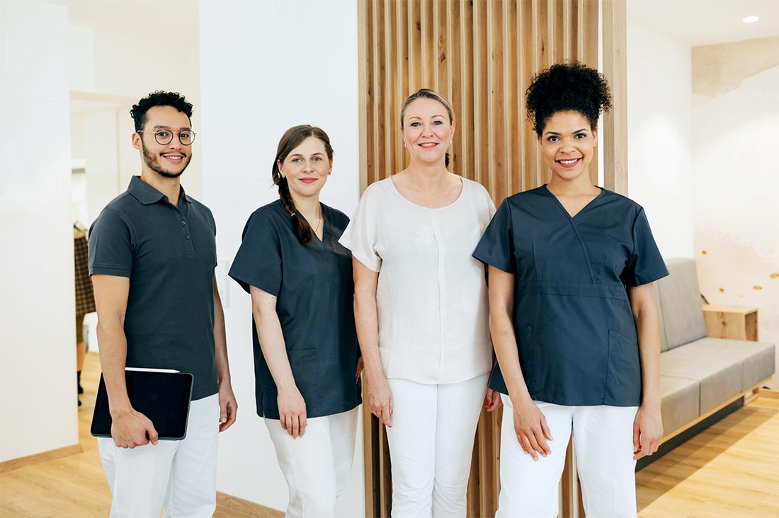 (c) Zahnarzt-dental-albisrieden.ch